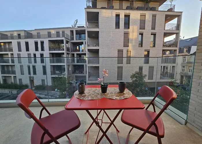 Urban Light Opening Onto A Terrace Appartamento Lussemburgo